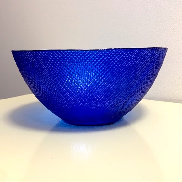 Arcoroc France 🦋 Vintage Blue Glass Art Textured Salad Bowl Centerpiece - Picture 4 of 16